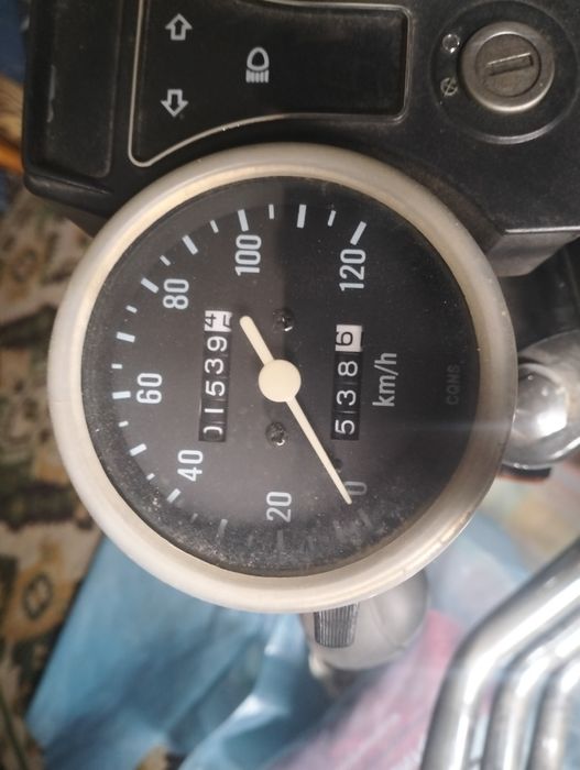 Продам мотоцикл поч новый