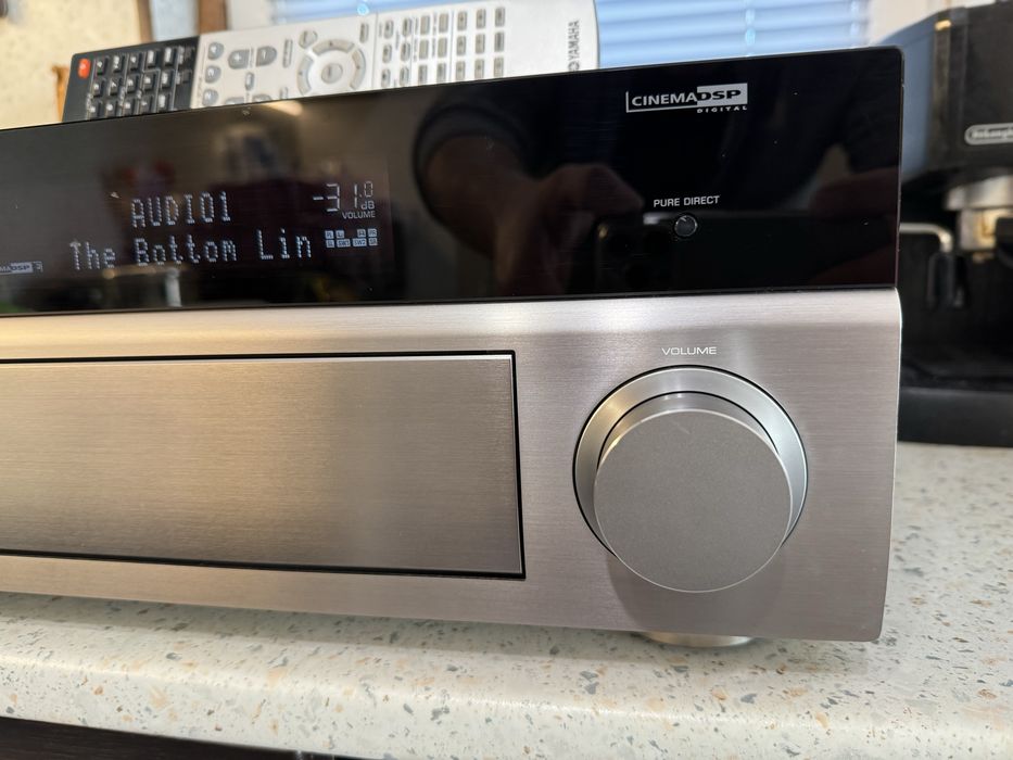 Yamaha RX-V2067 resiver