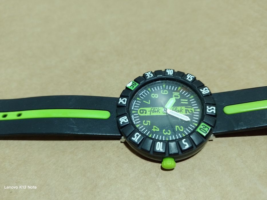 Часовници Flik Flak