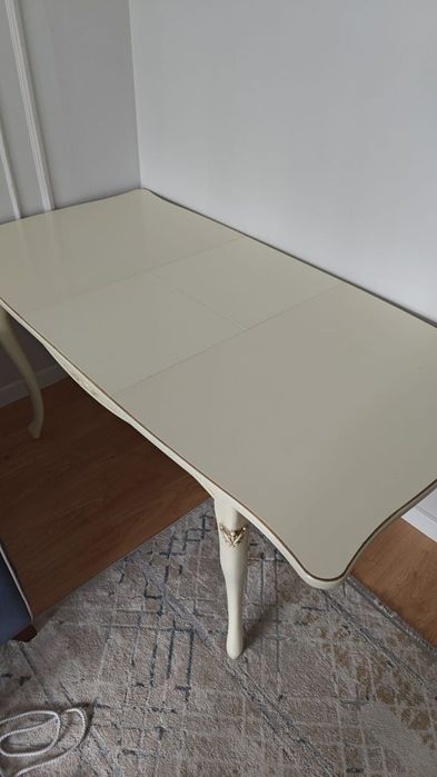 Стол в отличном состоянии