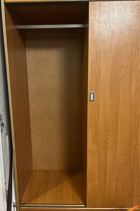 Продам большой шкаф