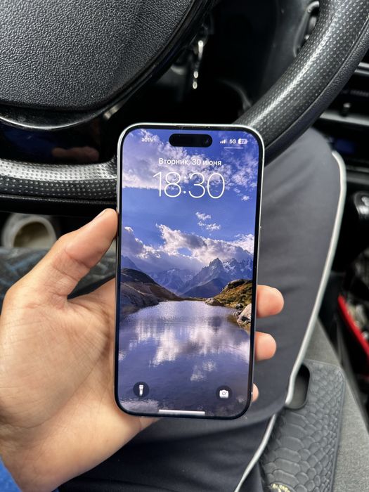 IPhone 15 pro сост 90%