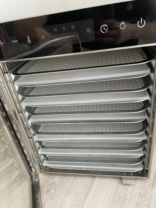 Дегидратор (сушилка для овощей)