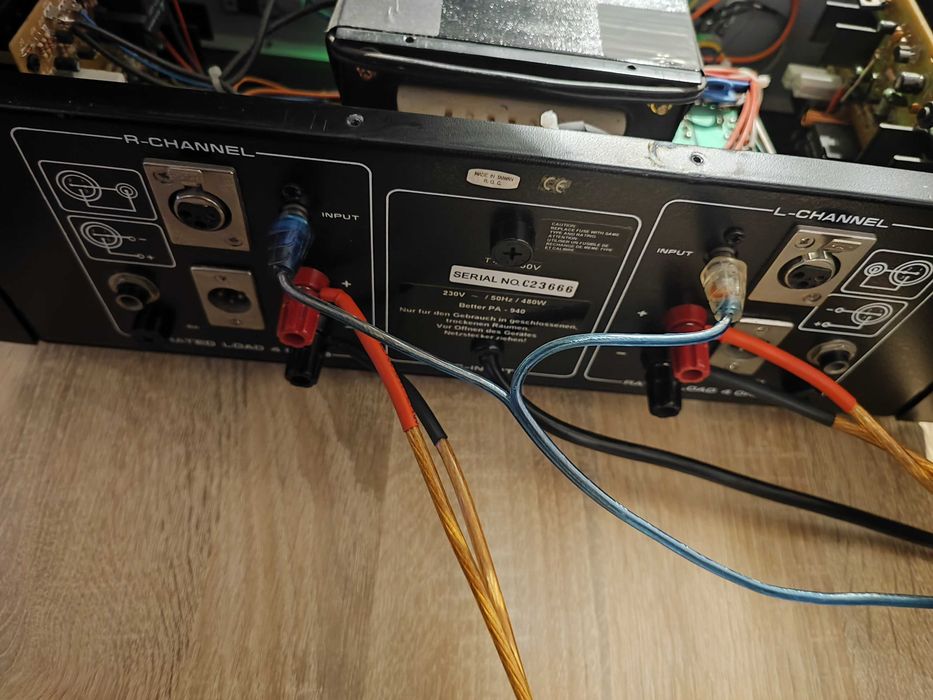 amplificator de putere MC CrYpt PA-940 și mixer Panasonic Ramsa WR-32E