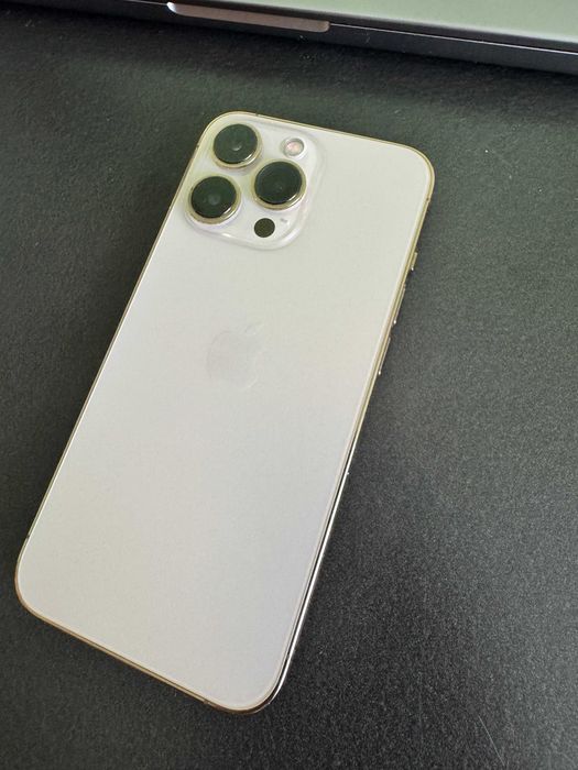 iPhone 13 Pro 256GB – impecabil (fără zgârieturi, ca nou), GOLD
