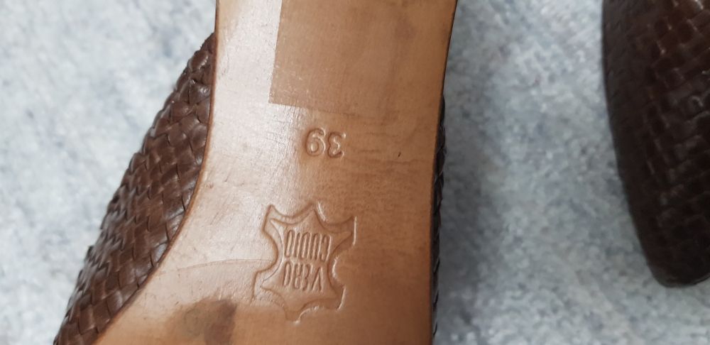 Balmain                    .