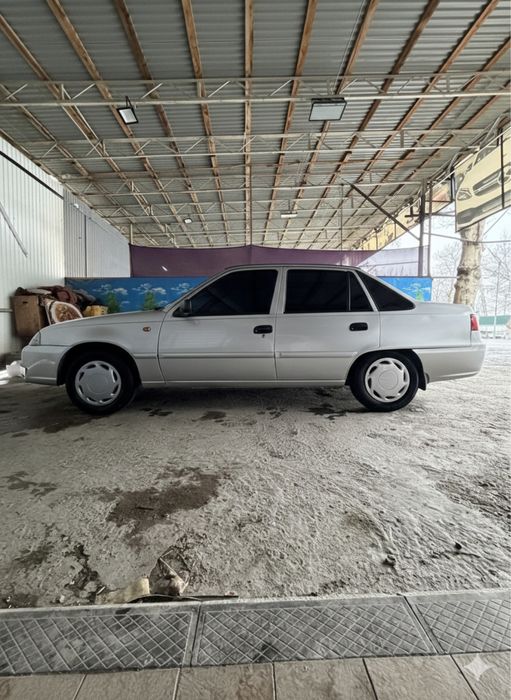 Nexia 2 1.6 srochni sotiladi