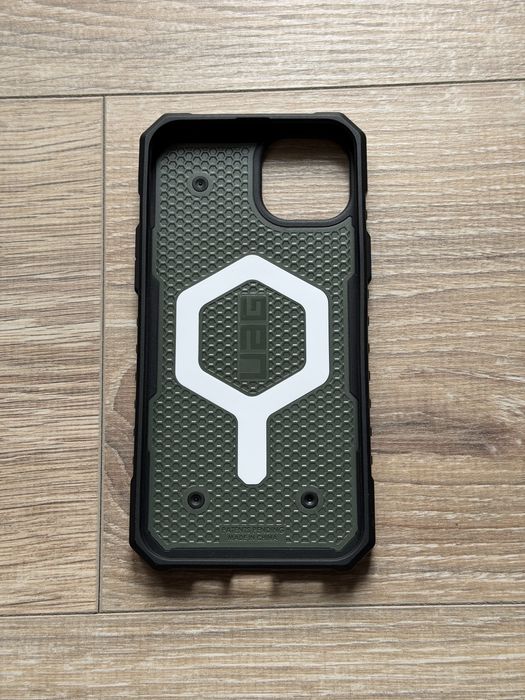Husa/carcasa UAG Iphone 15 Plus, originala