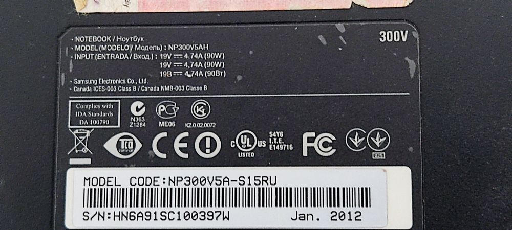 Ноутбук SAMSUNG model NP300V5AN