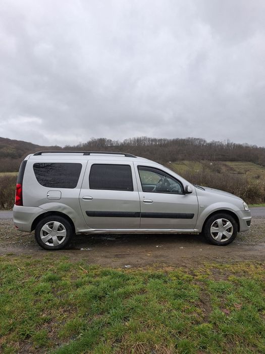 Vand Dacia Logan MCV 2009, benzina 1.6 mpi