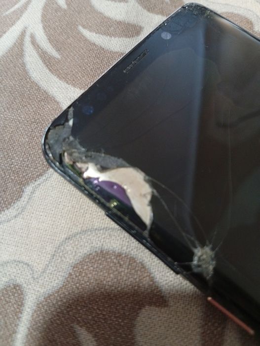 Обменяю Самсунг с9 +