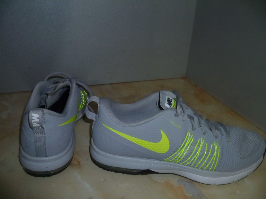 NIKE Air Max маратонки №44