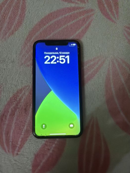 Продам айфон 11