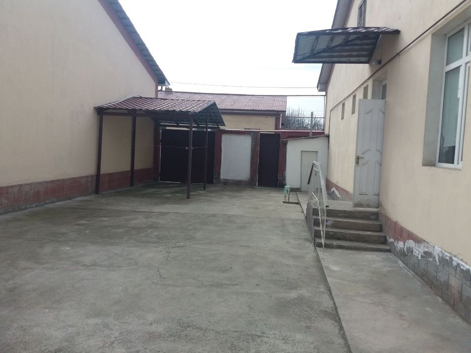 Политотделда уй сотилади