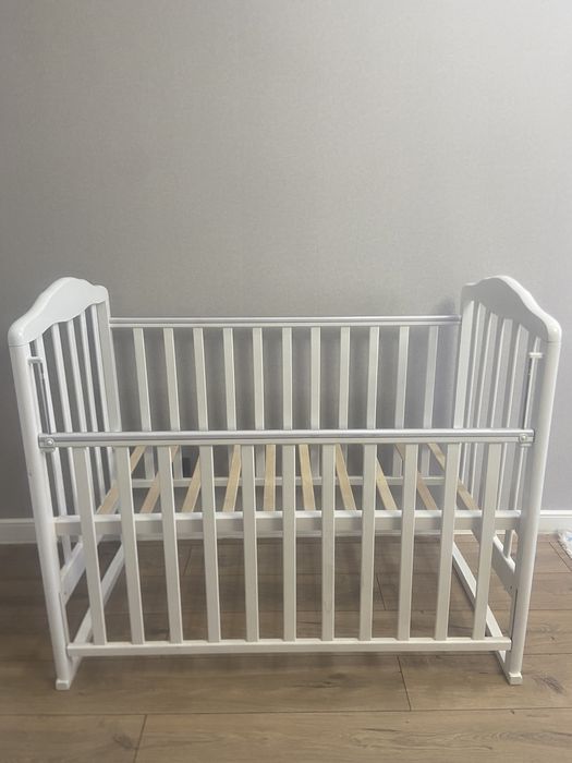 Кроватка для новорожденных
