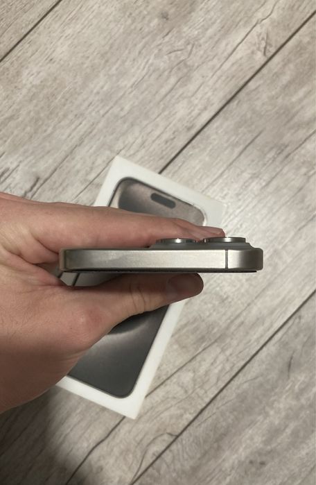 Продам iphone 15 pro max 256гб sim