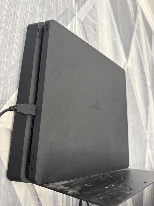 Sony PlayStation 4 - 1 tb