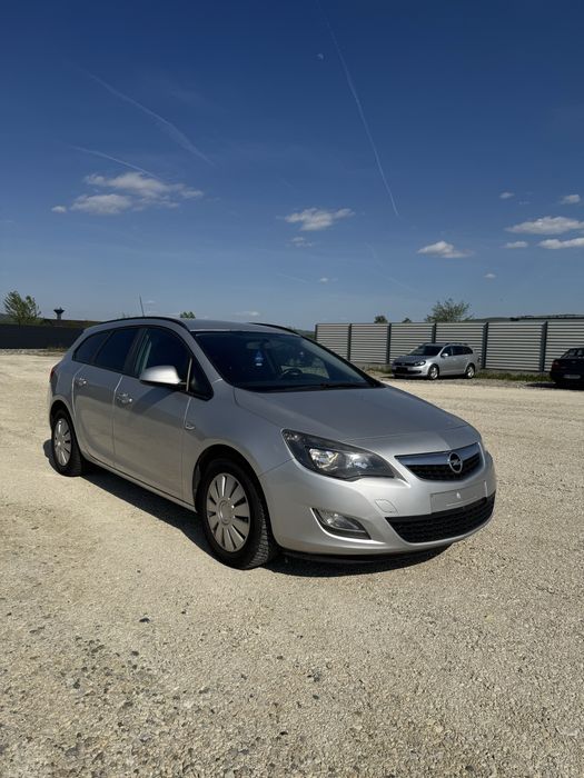 Opel Astra Sports Tourer J  2012 / 1.7CDTI / Euro 5