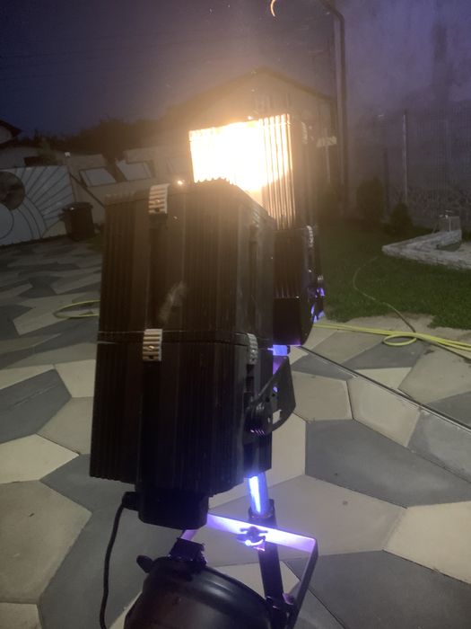 Vand Lumini pe cer/tracer iluminat public/stradal, clădiri sau diverse