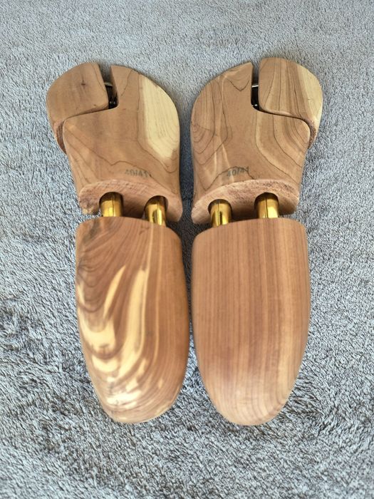Antere / Șponere calapoade pantofi din lemn de cedru (Shoe Trees)