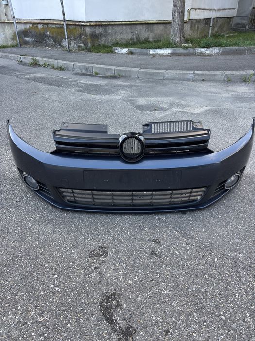 Bara fata Golf 6 cu grile si proiectoare