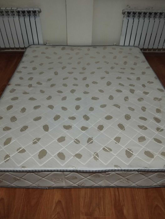 Продам матрас б/у двухспальный