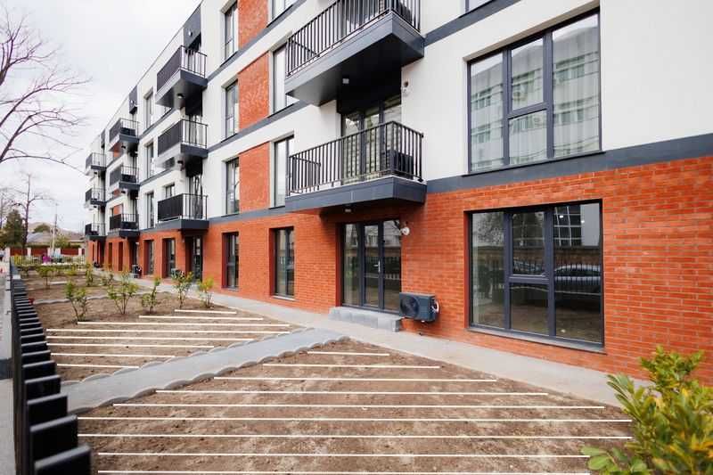 OCAZIE!!! Închiriez spațiu comercial cu terasă