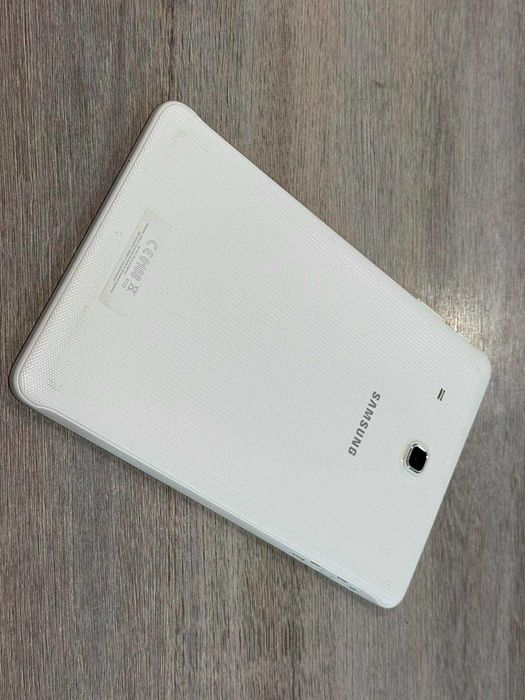 Таблет Samsung Galaxy Tab E