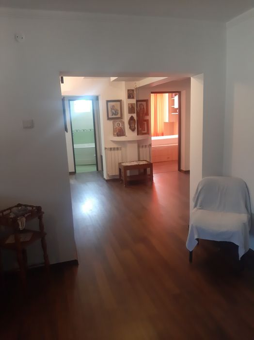 Inchiriez apartament zona centrala