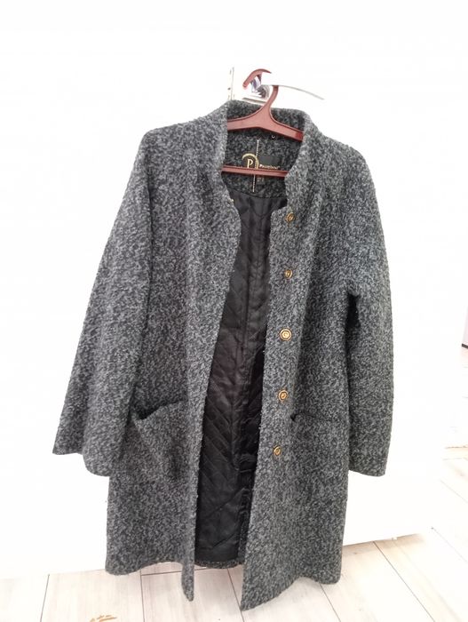 Женское пальто серый