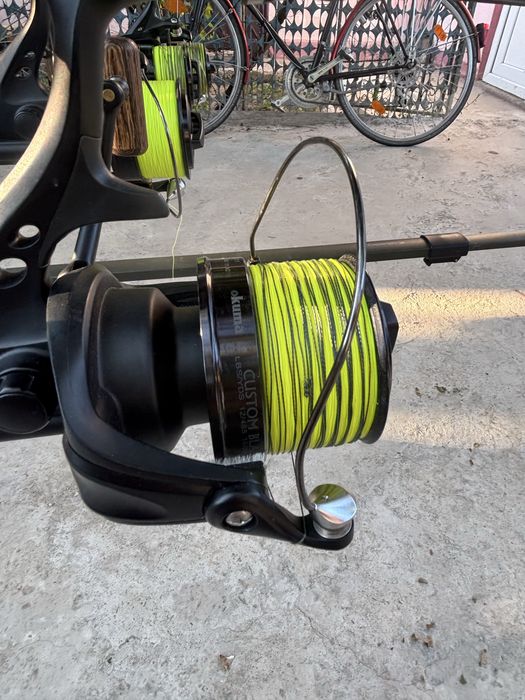 Vand sau schimb  cu set feeder