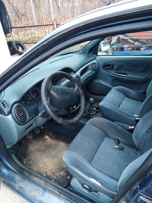 Рено Меган 1.6 I бензин 90 к.с гр. Силистра Център • OLX.bg