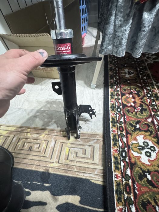 Продам Амортизатор