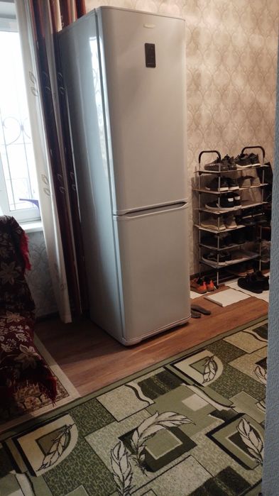 Холодильник Бирюса