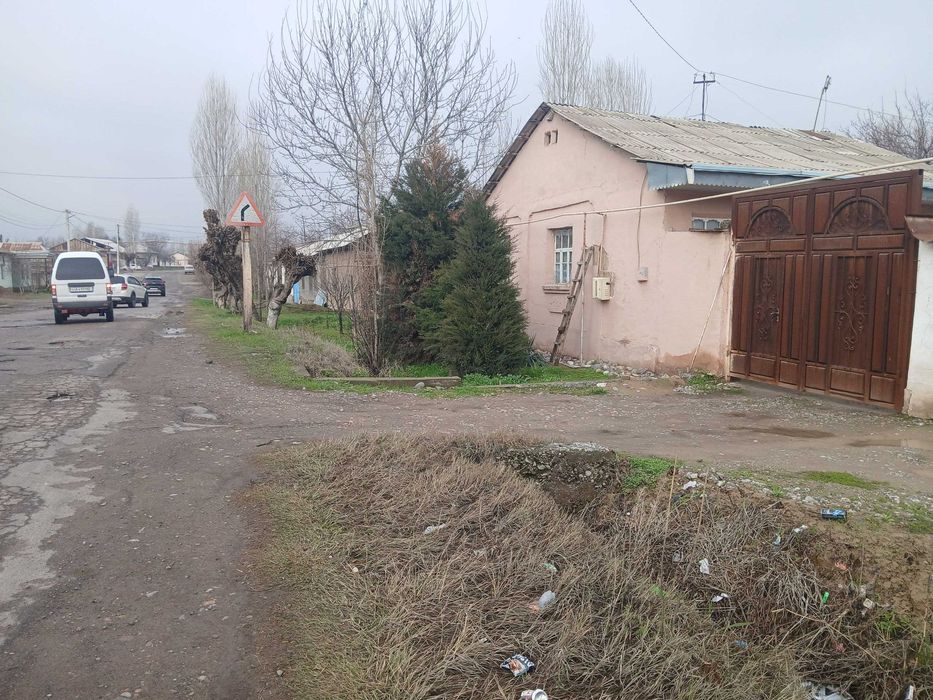 Срочно Арзон уй сотилади, Янгийул 8 сотих 4 хона, 35000 нархи