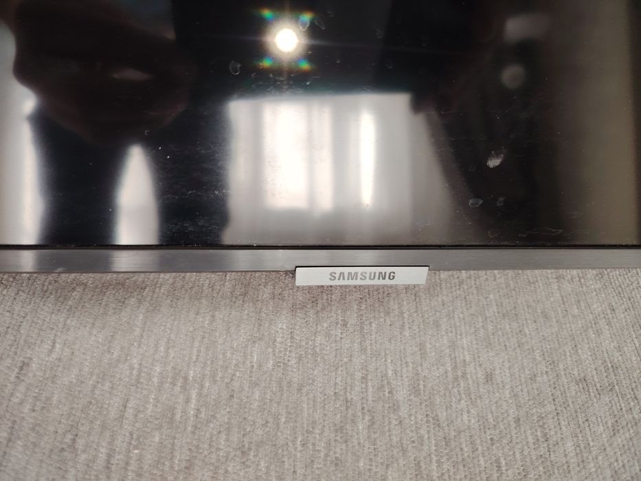 Продам телевизор на запчасти