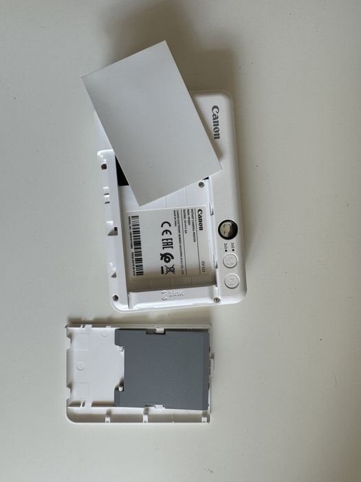 Фотокамера моментальной печати Canon Zoemini C