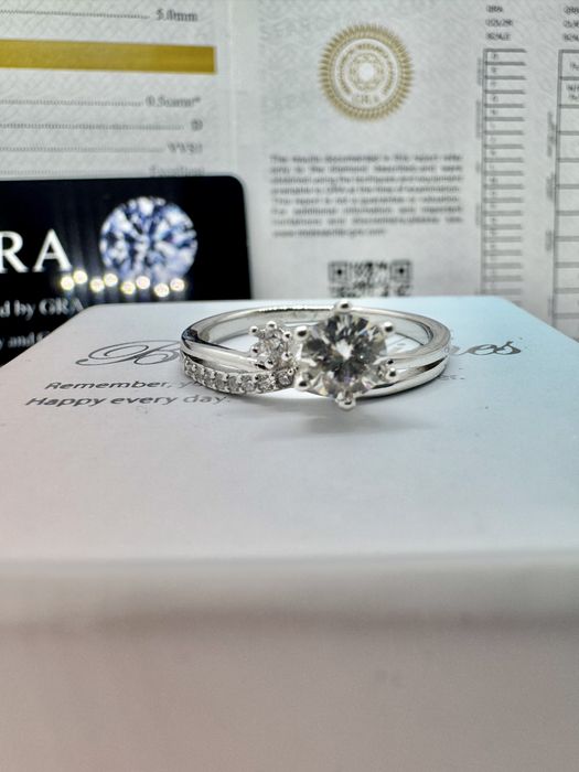 Сребърен пръстен с мойсанит (Диамант) 0.5 карата