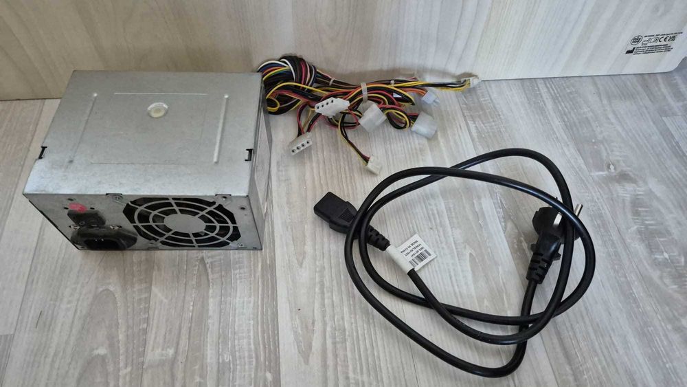Sursa PC 250 W + cablu