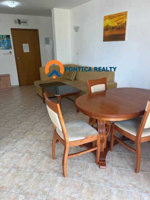 Голям двустаен апартамент в Слънчев Бряг