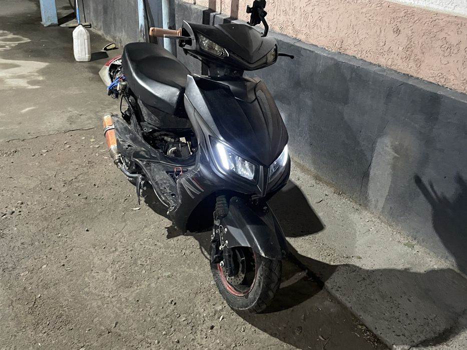 Продам м8 180сс