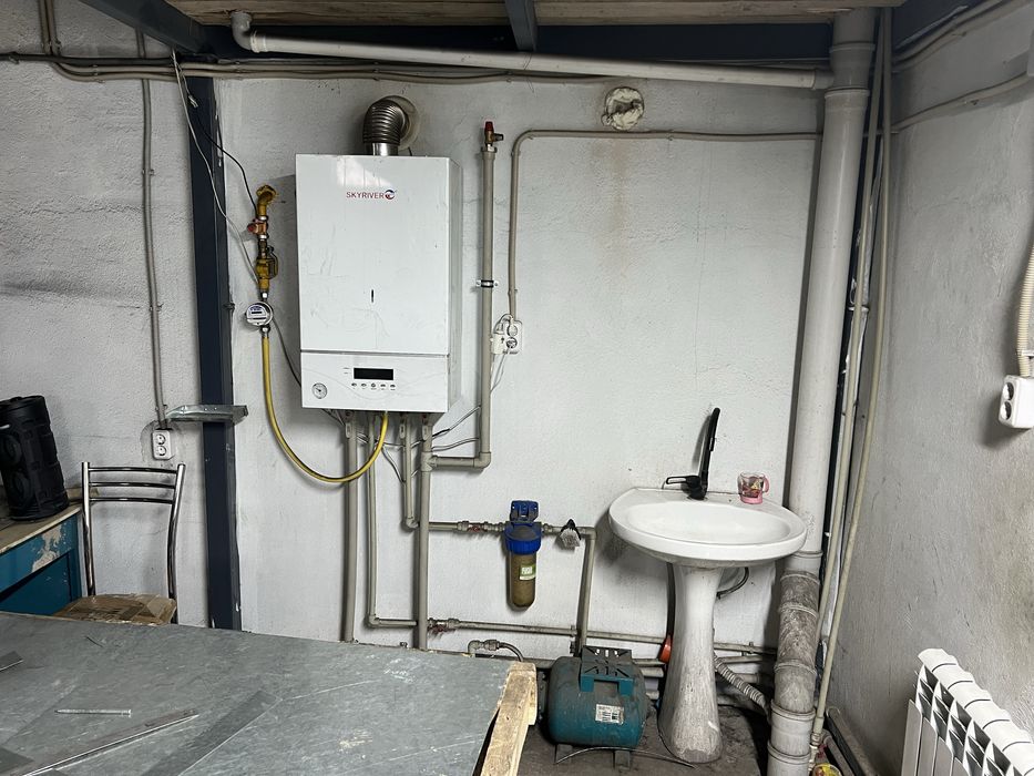 Сдам бокс 110 кв.