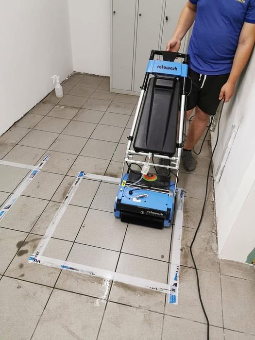 Curatare gresie Brasov Decapare gresie curatare pardoseli dure brasov