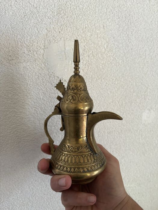Vas decorativ vintage din alamă – piesă deosebită, model oriental