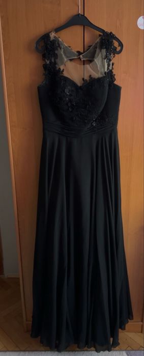 Абитуриентска рокля