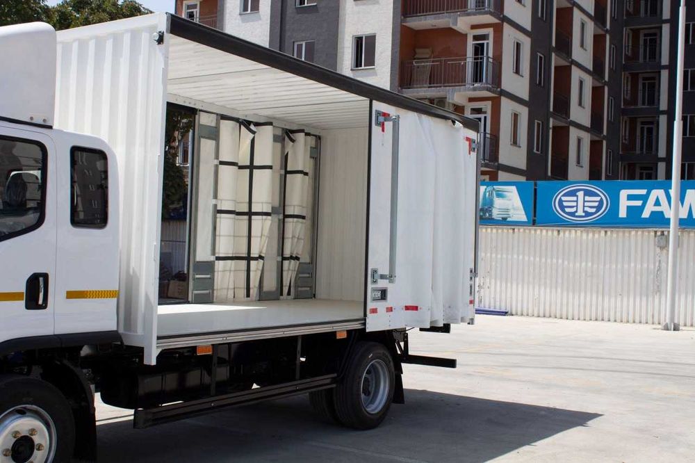 Pardali yuk mashinasi (Шторали автофургон) FAW Tiger V