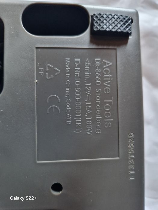 Оригинален Автокомпресор 180W Audi VW Skoda Seat Mercedes Лек Автомобил Помпене на гуми