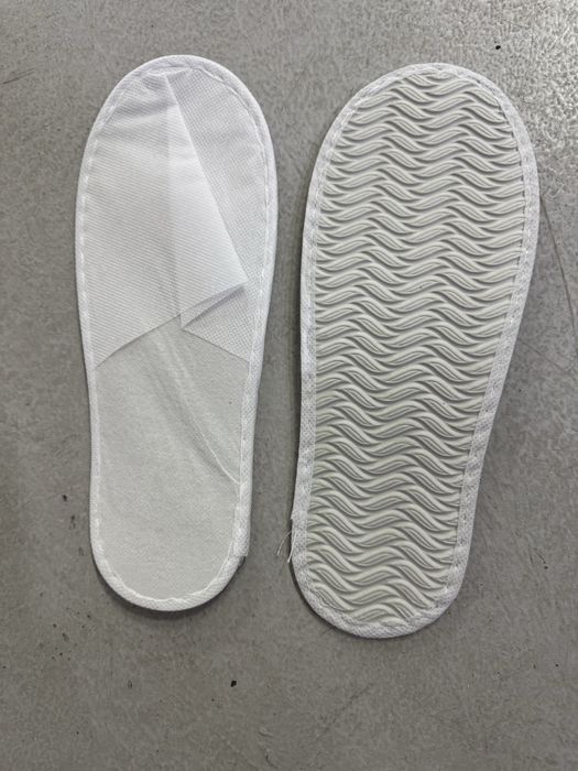 Гостиничные тапочки