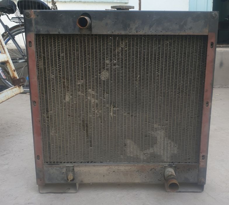 Radiator generatordan yechilgan