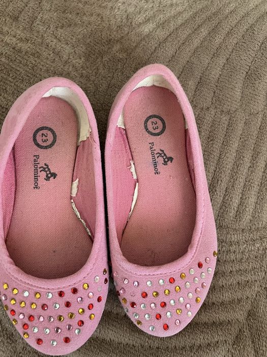 Сандали, туфли на девочку р.. 22, 23, 26